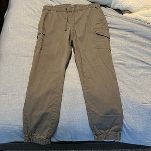 Men’s cargo joggers size medium